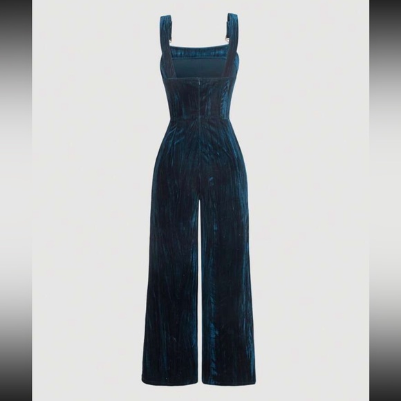 Women's Jumpsuit With Suspenders - Picture 2 of 5